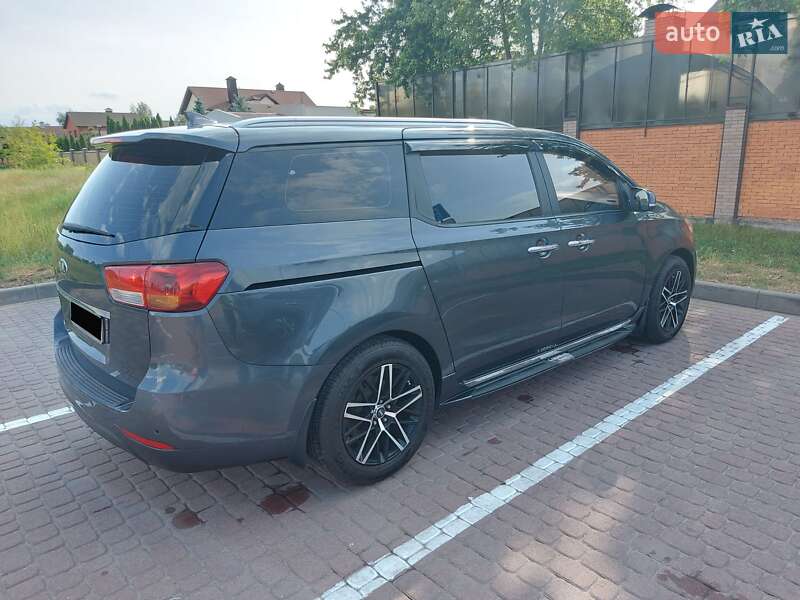 Kia Carnival 2015