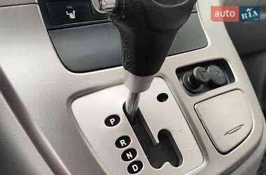 Минивэн Kia Carnival 2012 в 