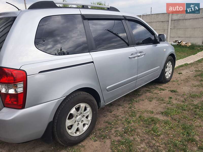 Минивэн Kia Carnival 2008 в Харькове