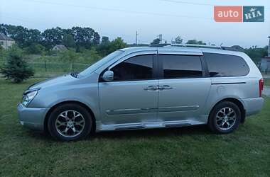 Мінівен Kia Carnival 2014 в Судовій Вишні