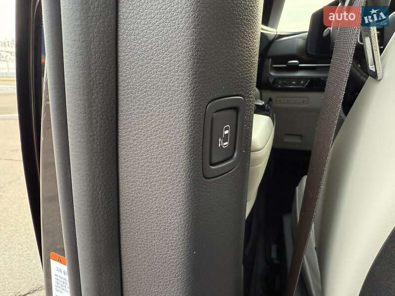 Минивэн Kia Carnival 2020 в Одессе