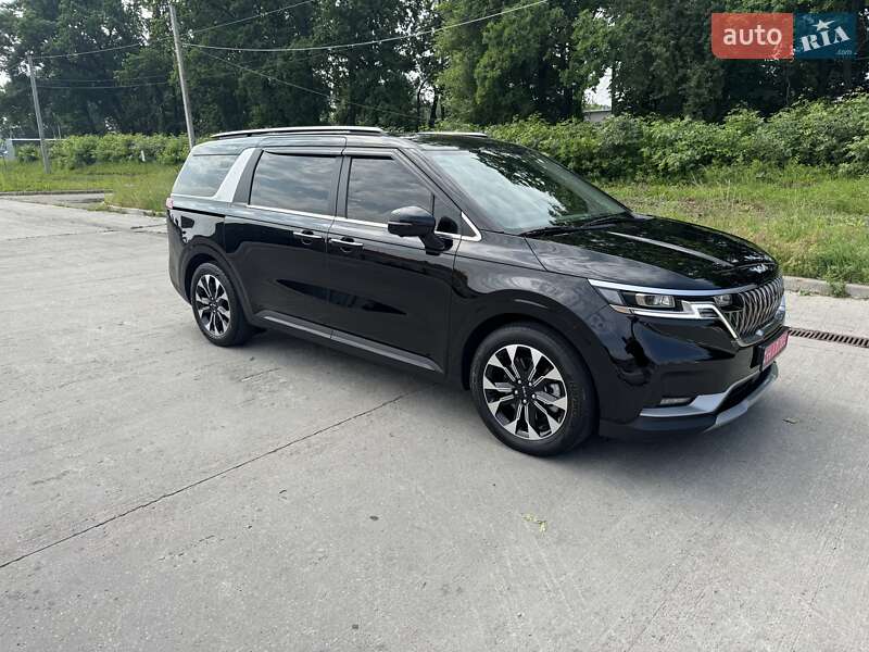 Минивэн Kia Carnival 2022 в Киеве