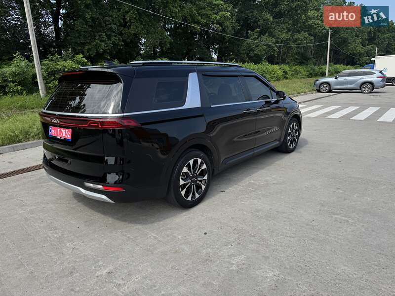 Минивэн Kia Carnival 2022 в Киеве