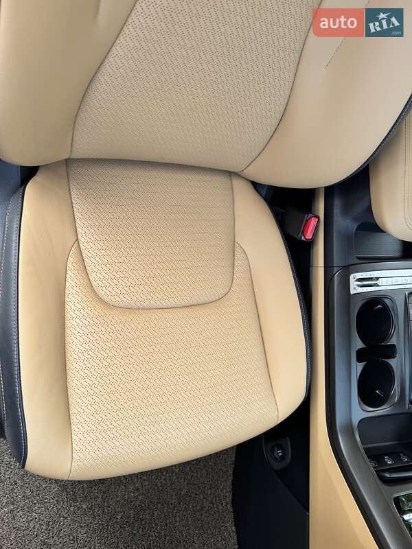 Минивэн Kia Carnival 2022 в Киеве