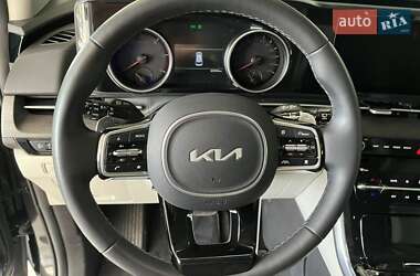 Минивэн Kia Carnival 2023 в 