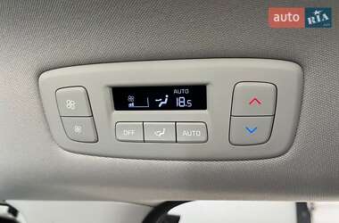 Минивэн Kia Carnival 2023 в 