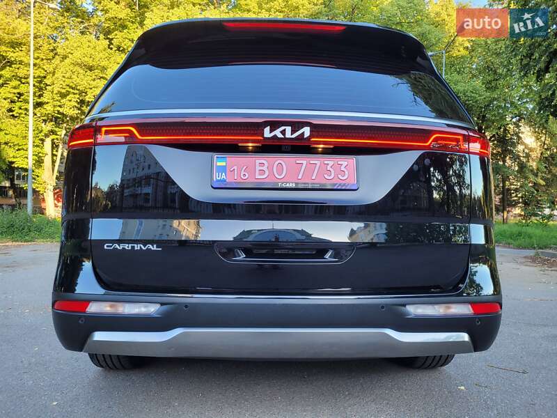 Мінівен Kia Carnival 2023 в Полтаві
