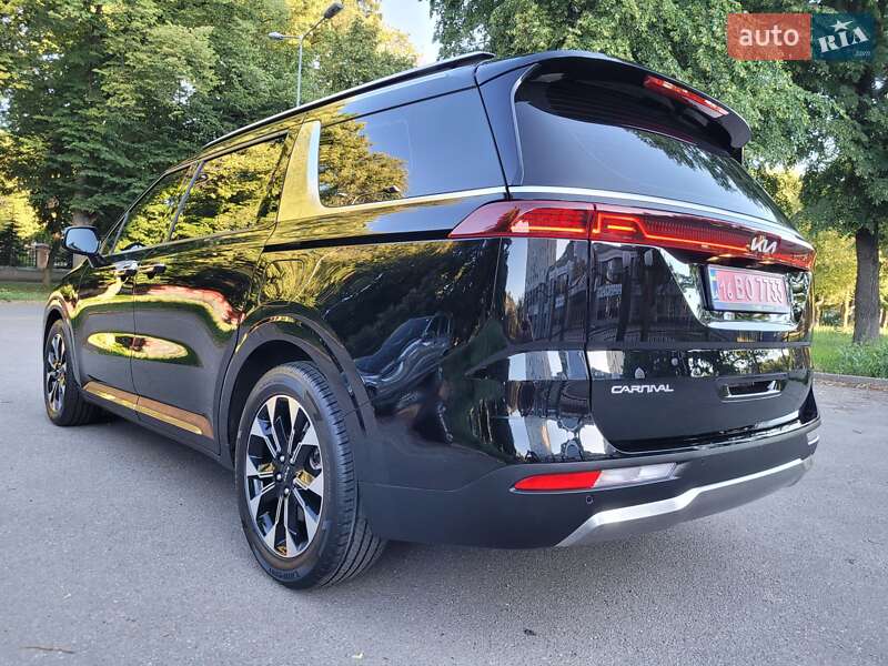 Мінівен Kia Carnival 2023 в Полтаві