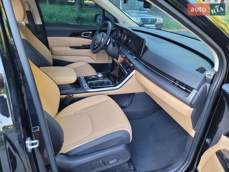 Мінівен Kia Carnival 2023 в Полтаві