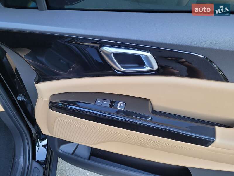 Мінівен Kia Carnival 2023 в Полтаві