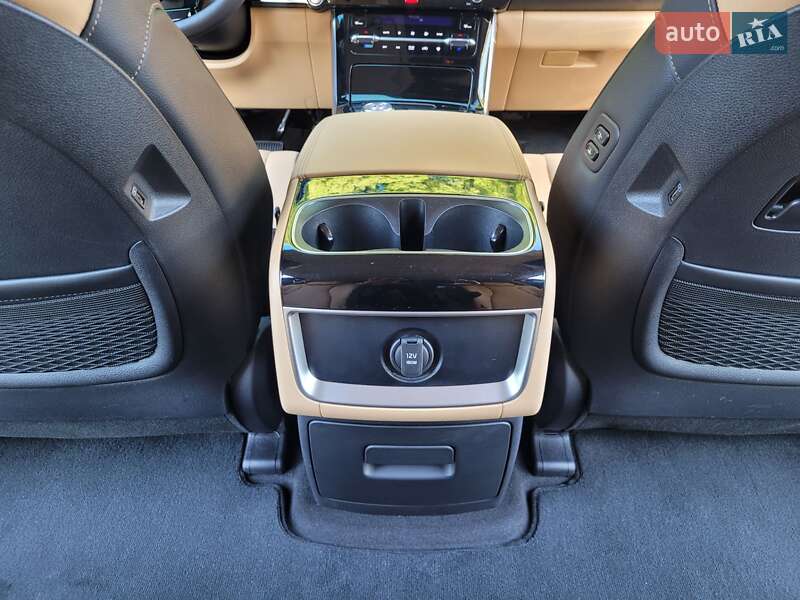 Мінівен Kia Carnival 2023 в Полтаві