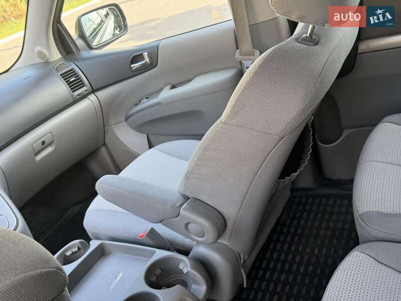 Мінівен Kia Carnival 2012 в Вінниці