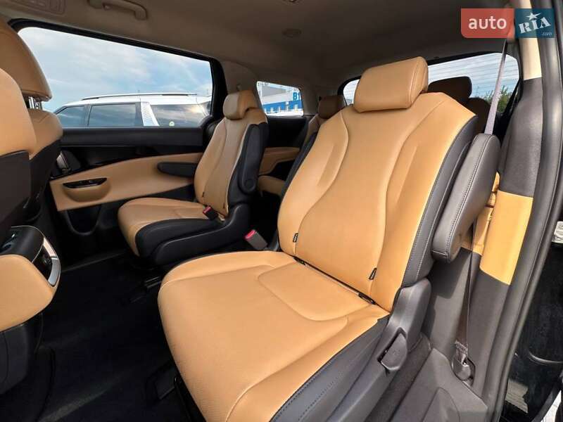Мінівен Kia Carnival 2021 в Києві