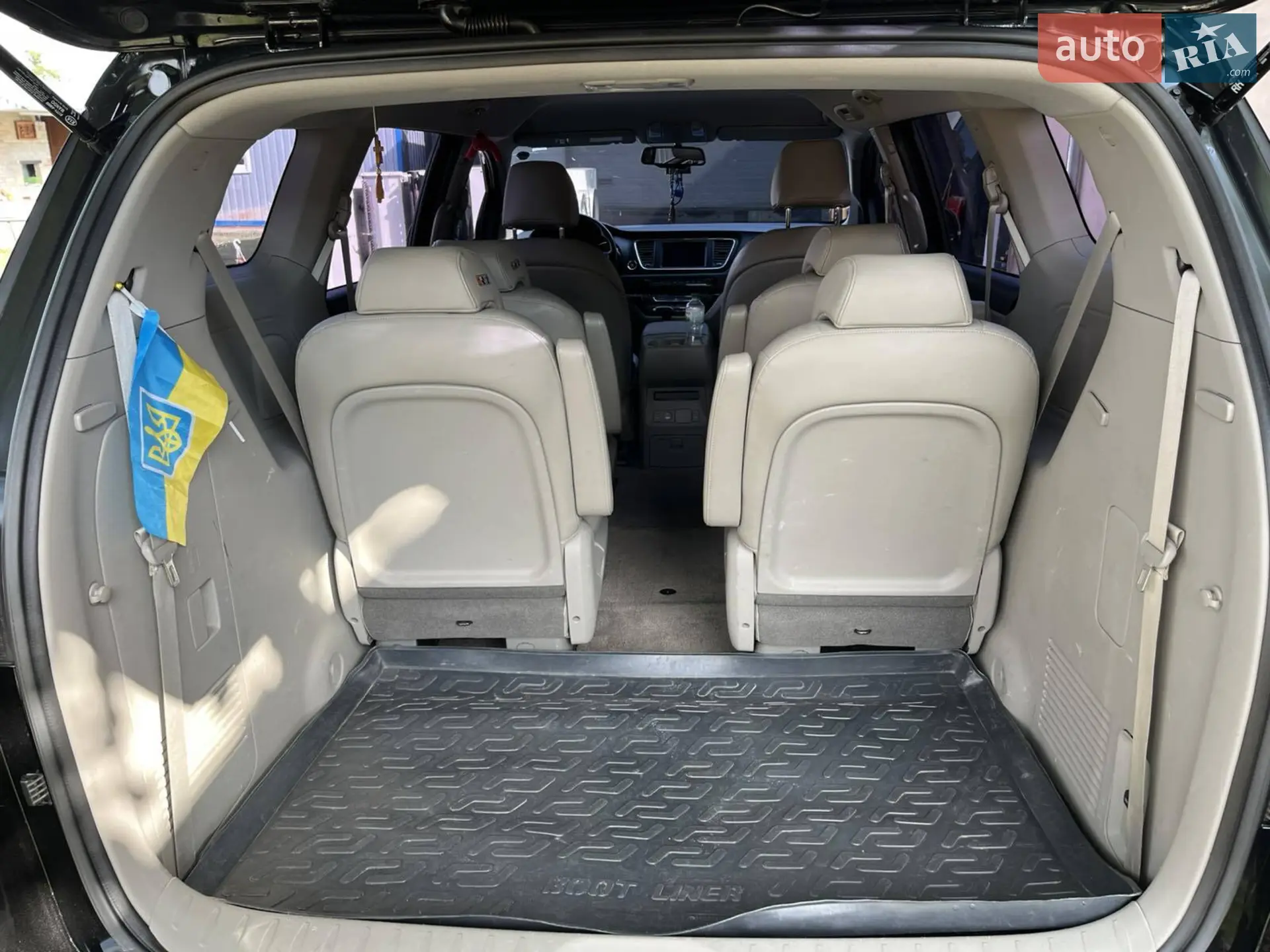 2019 Kia Carnival - мініатюра 21