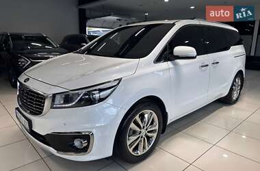 Мінівен Kia Carnival 2015 в Одесі