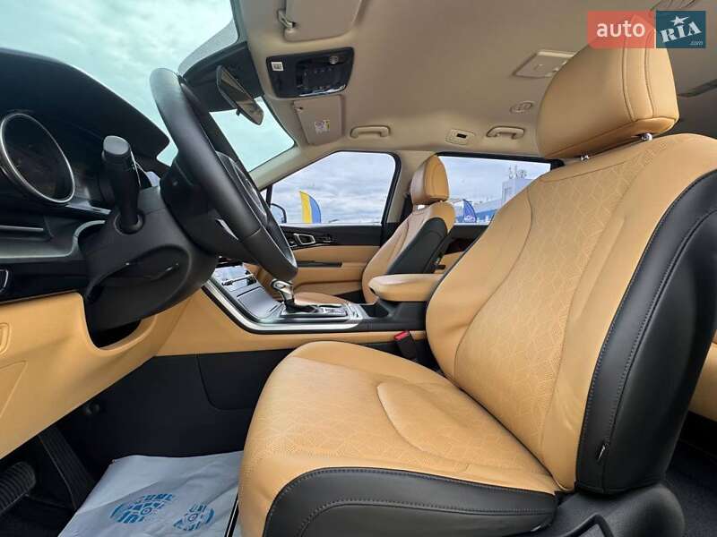 Мінівен Kia Carnival 2021 в Києві