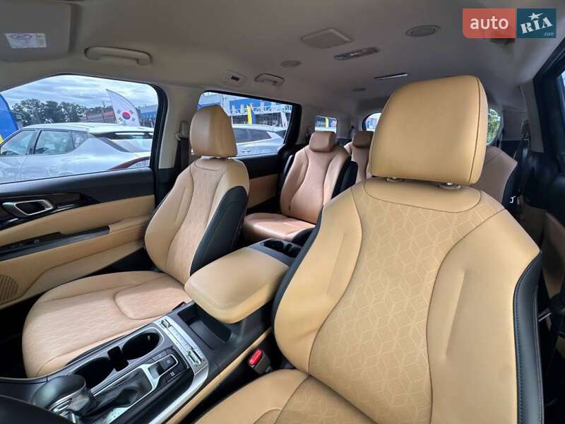 Мінівен Kia Carnival 2021 в Києві