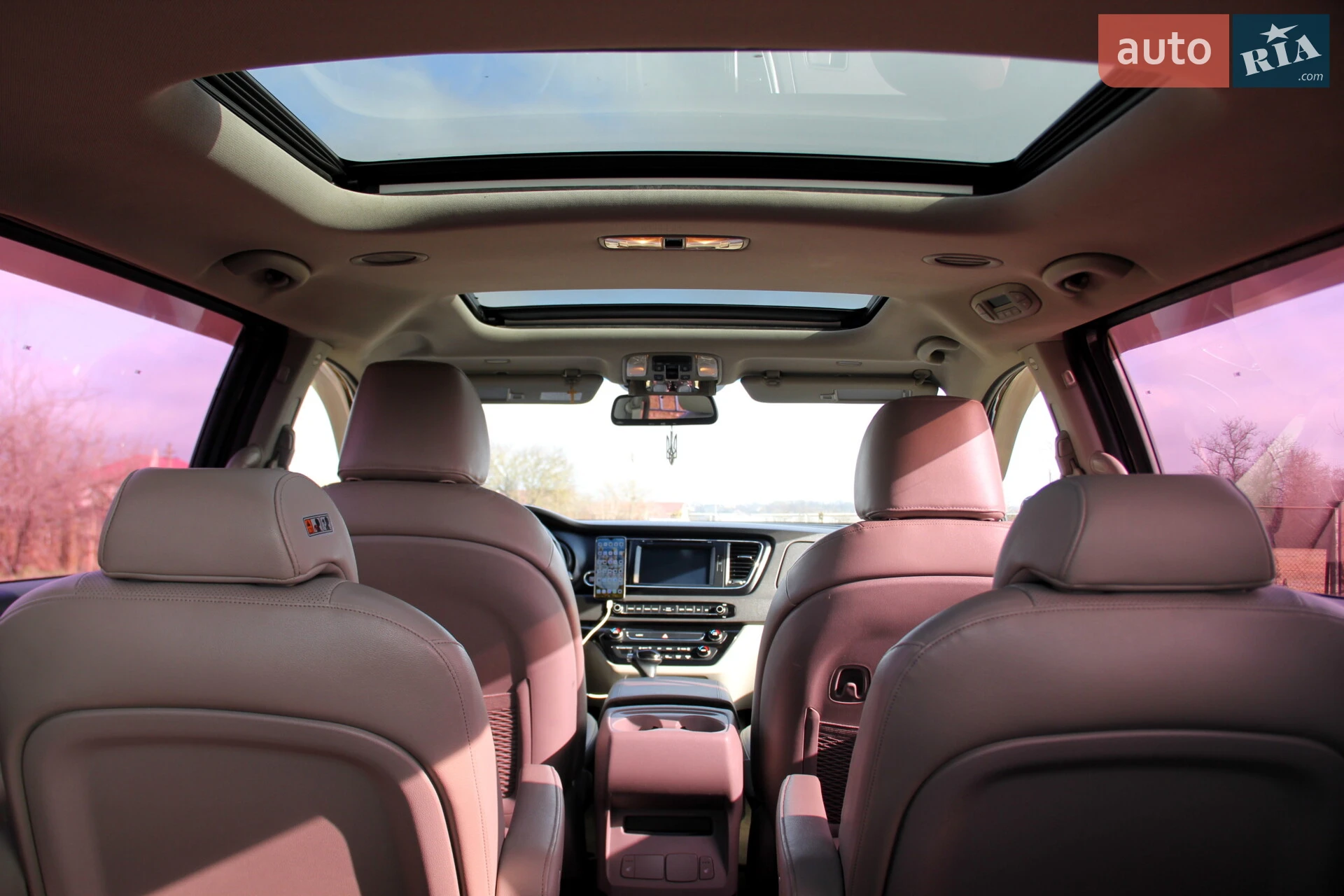 2015 Kia Carnival - мініатюра 21