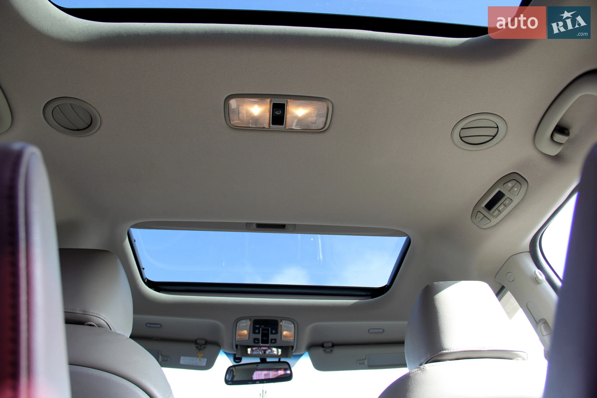 2015 Kia Carnival - мініатюра 22