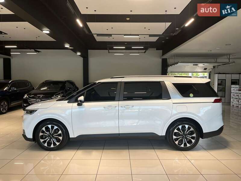 Мінівен Kia Carnival 2021 в Одесі