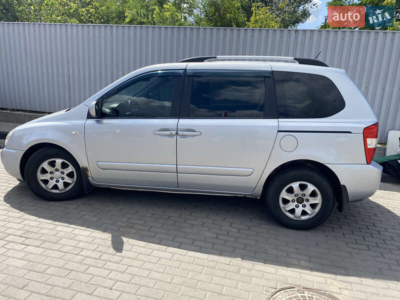 Kia Carnival 2008