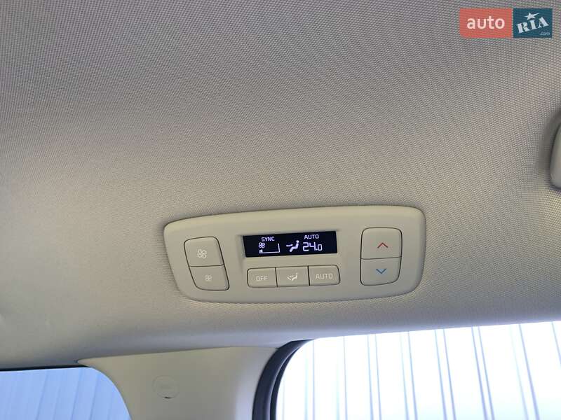 Мінівен Kia Carnival 2021 в Львові