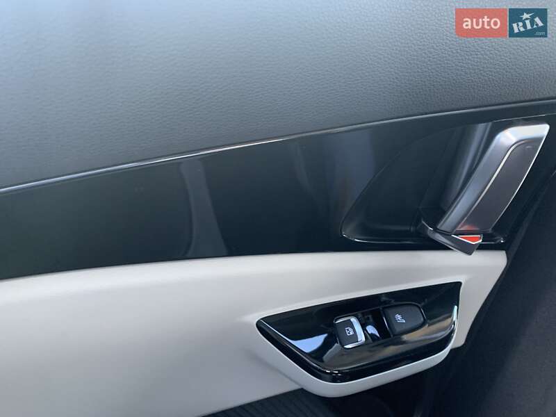 Мінівен Kia Carnival 2021 в Львові