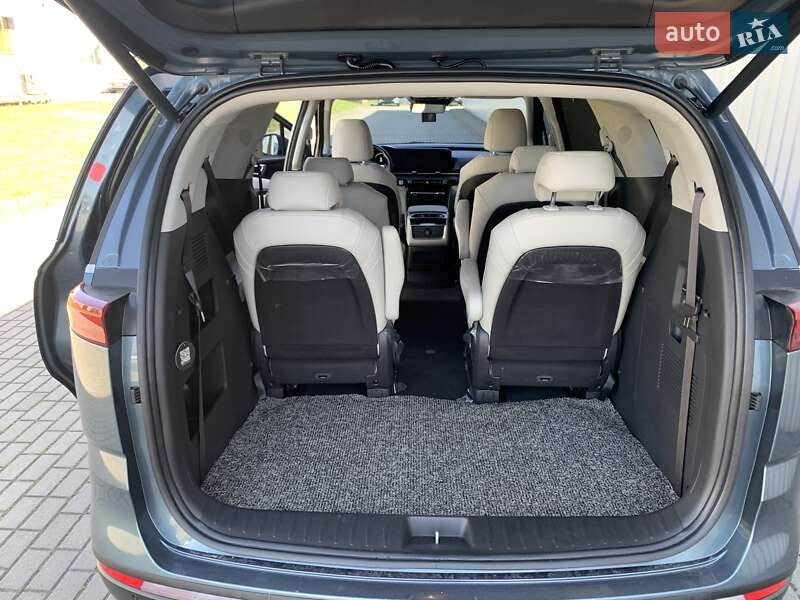 Мінівен Kia Carnival 2021 в Львові