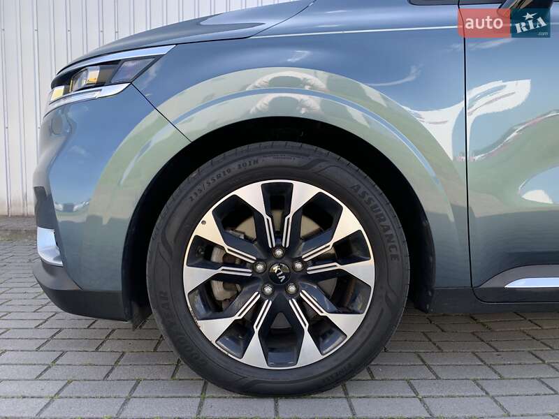 Мінівен Kia Carnival 2021 в Львові