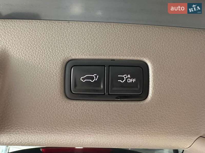 Мінівен Kia Carnival 2022 в Одесі