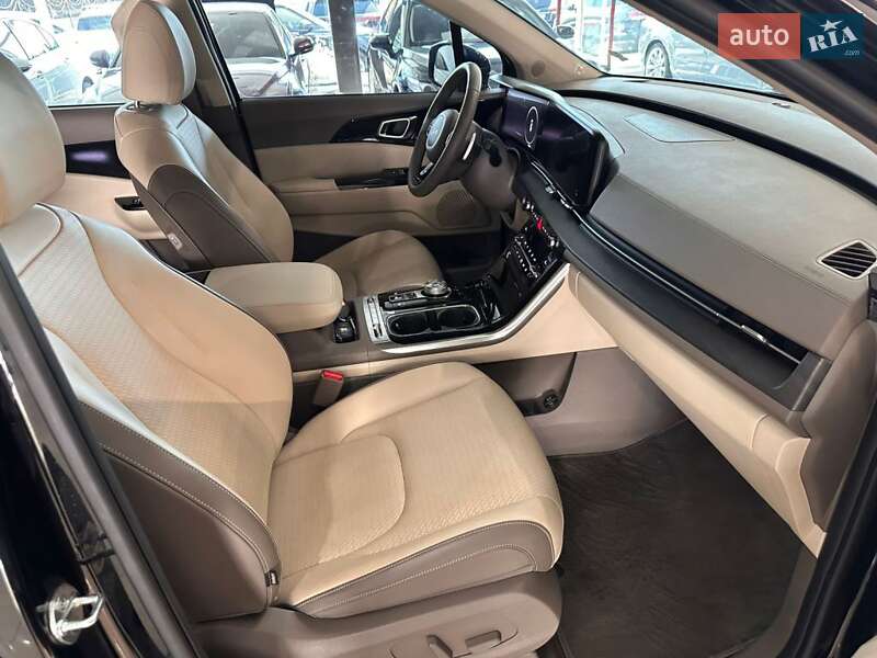 Мінівен Kia Carnival 2022 в Одесі