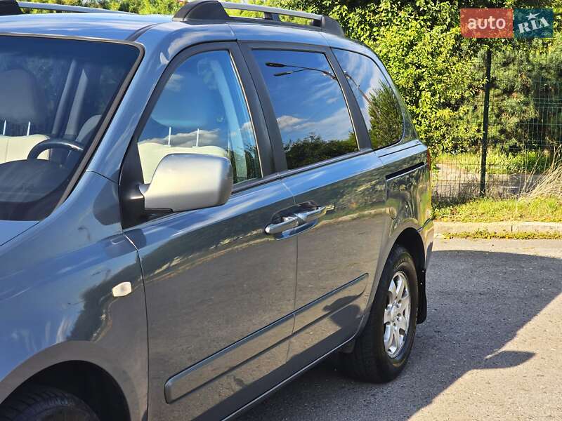 Минивэн Kia Carnival 2008 в Хмельницком