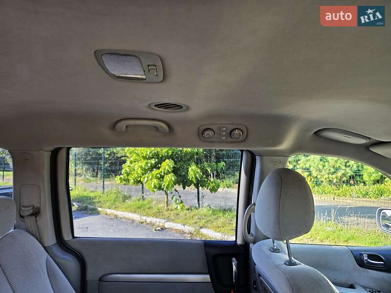 Минивэн Kia Carnival 2008 в Хмельницком