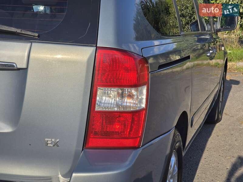 Минивэн Kia Carnival 2008 в Хмельницком