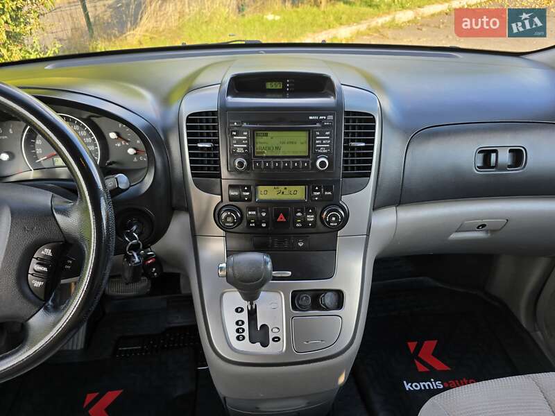 Минивэн Kia Carnival 2008 в Хмельницком