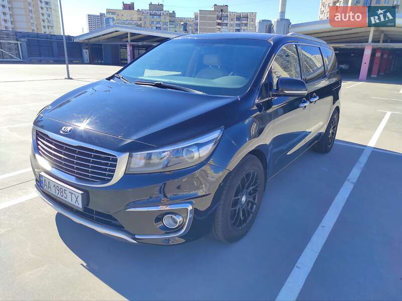 Минивэн Kia Carnival 2018 в Киеве