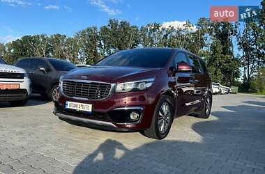 Минивэн Kia Carnival 2016 в Киеве