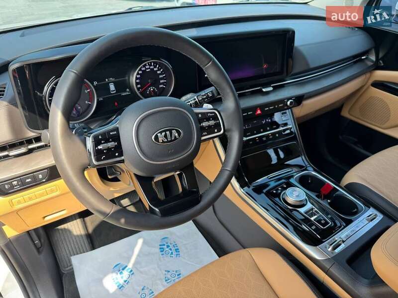 Минивэн Kia Carnival 2021 в Киеве