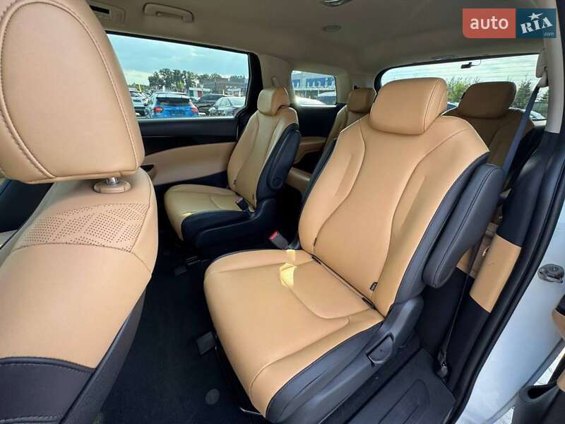 Мінівен Kia Carnival 2021 в Києві фото 26 Мінівен Kia Carnival 2021 в Києві