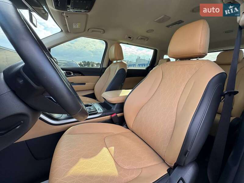 Мінівен Kia Carnival 2021 в Києві фото 25 Мінівен Kia Carnival 2021 в Києві
