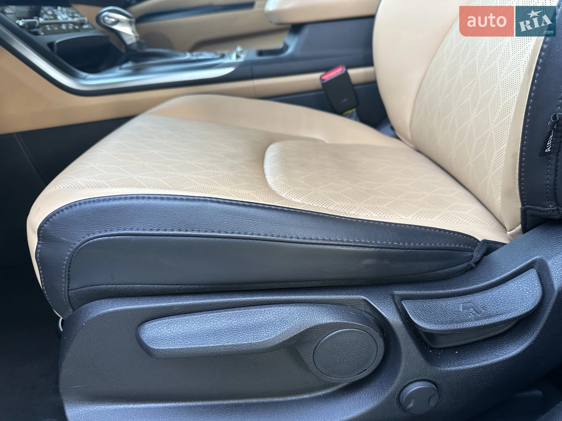2020 Kia Carnival - мініатюра 28