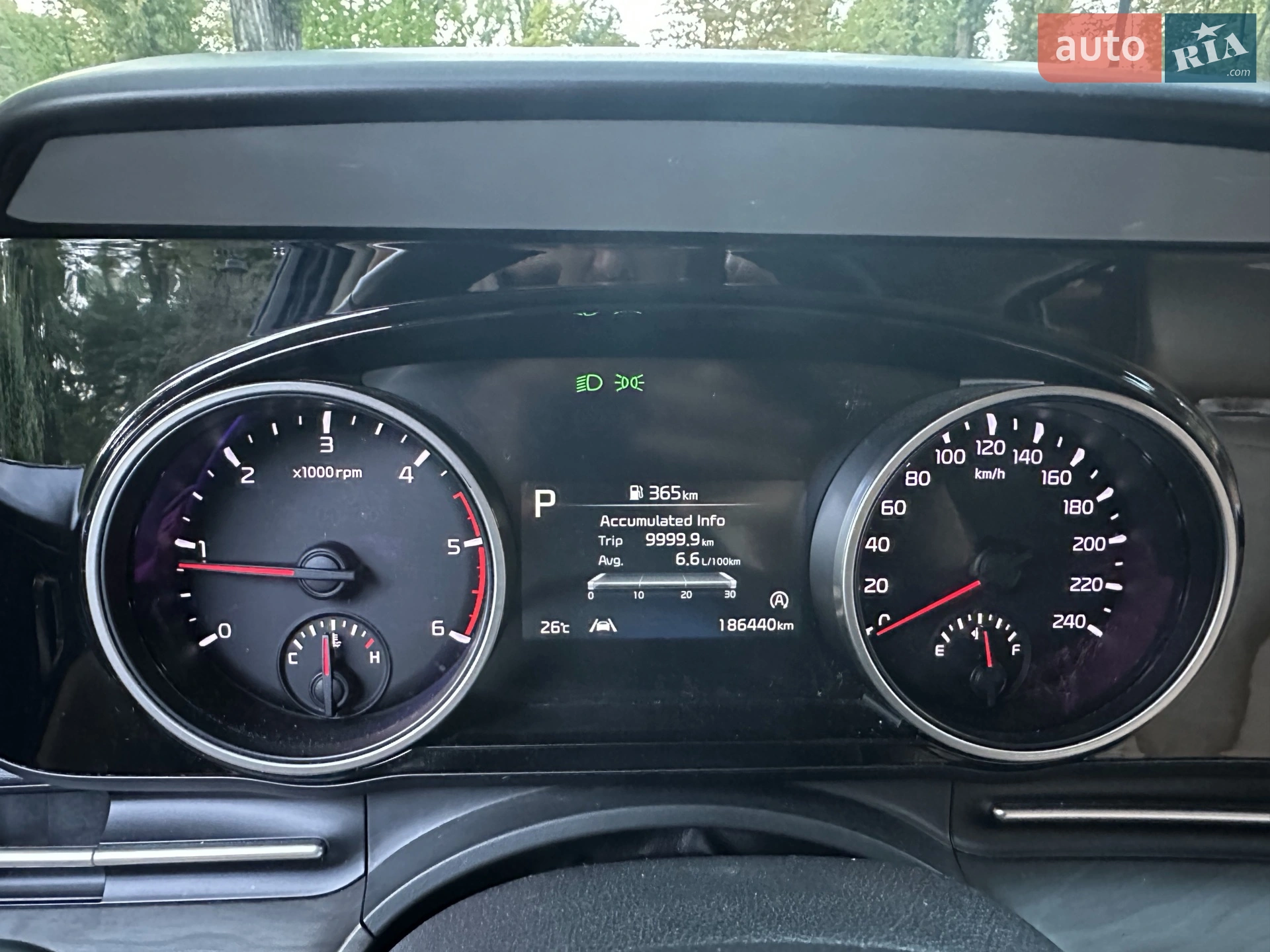2020 Kia Carnival - мініатюра 21