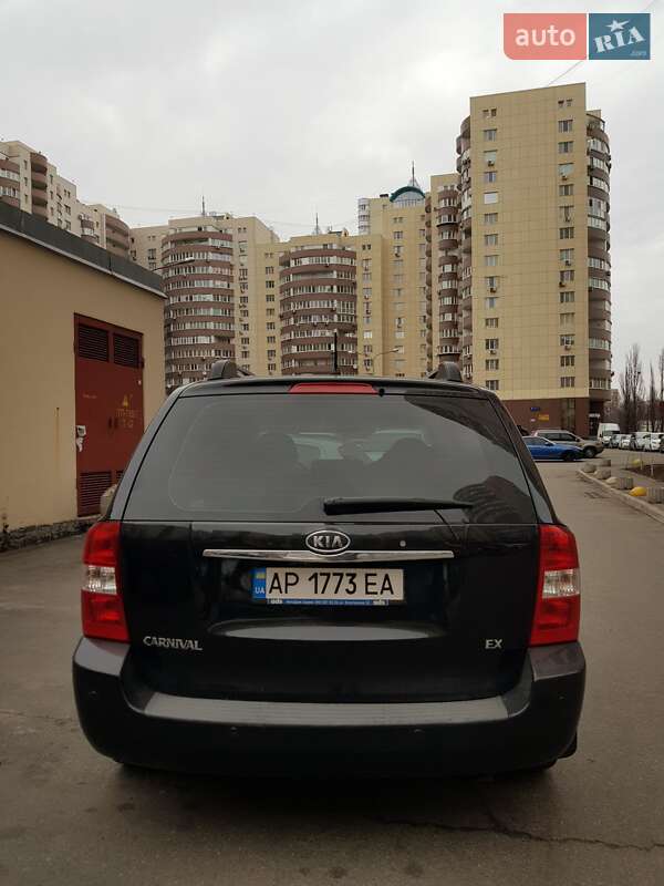 Мінівен Kia Carnival 2007 в Києві