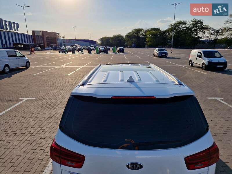 Минивэн Kia Carnival 2018 в Одессе