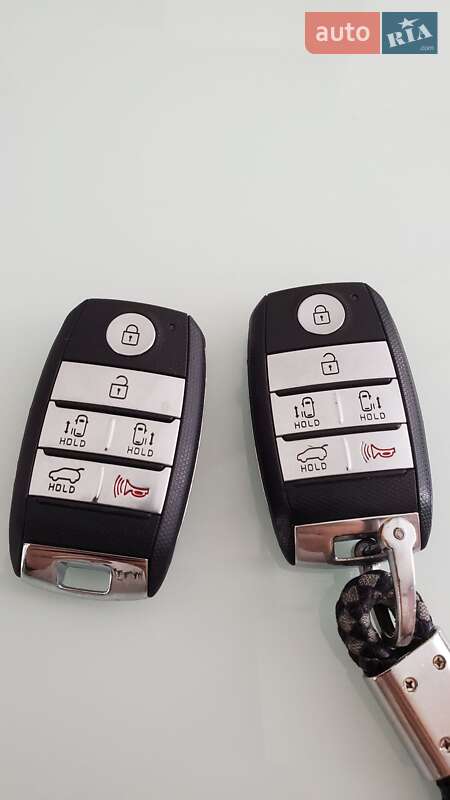 Мінівен Kia Carnival 2015 в Одесі фото 7 Мінівен Kia Carnival 2015 в Одесі