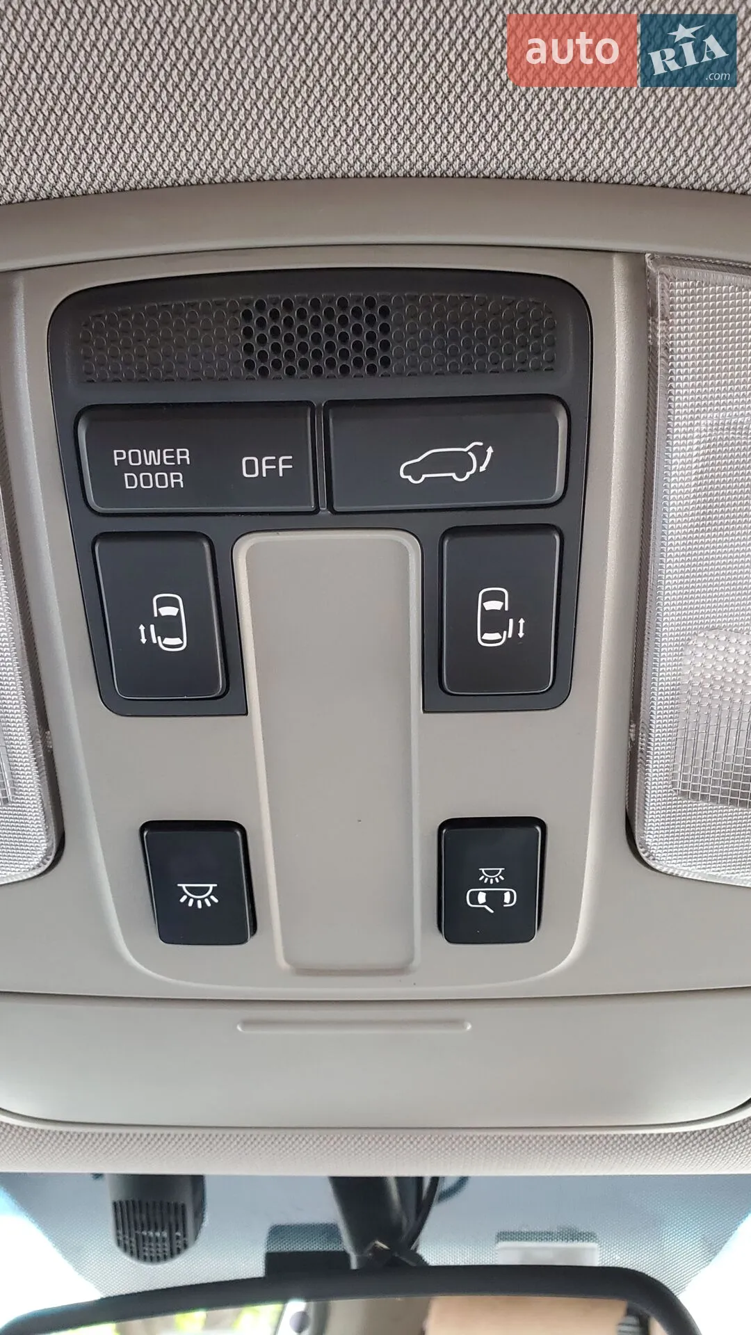 2015 Kia Carnival - мініатюра 11