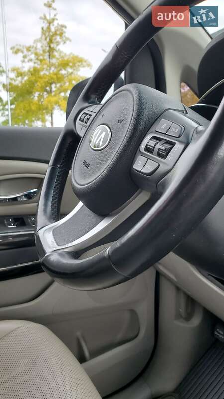 Мінівен Kia Carnival 2015 в Одесі фото 34 Мінівен Kia Carnival 2015 в Одесі