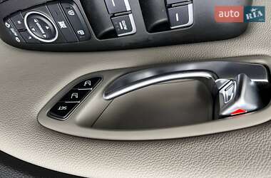 Мінівен Kia Carnival 2014 в 