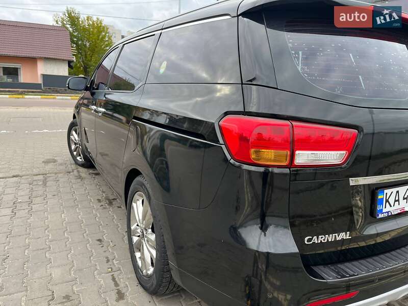 Мінівен Kia Carnival 2014 в Києві