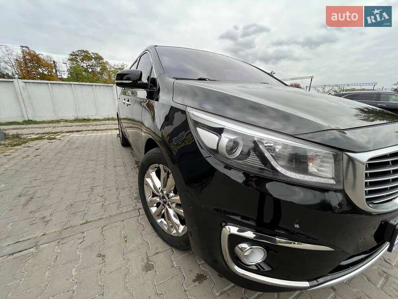 Мінівен Kia Carnival 2014 в Києві